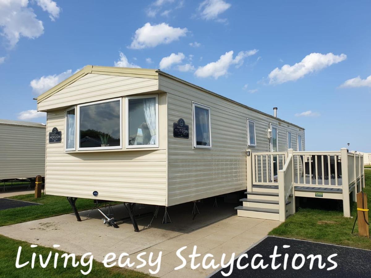 Living Easy Staycations At Tattershall Lakes Ngoại thất bức ảnh