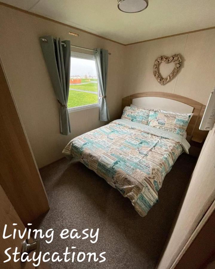 Living Easy Staycations At Tattershall Lakes Ngoại thất bức ảnh