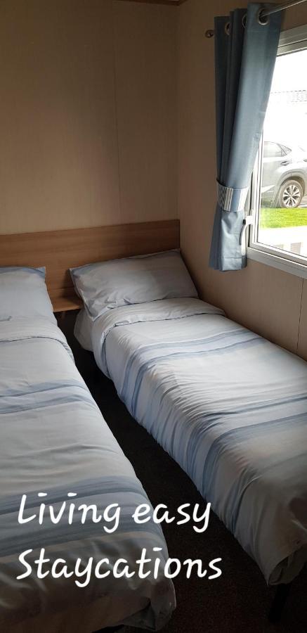Living Easy Staycations At Tattershall Lakes Ngoại thất bức ảnh