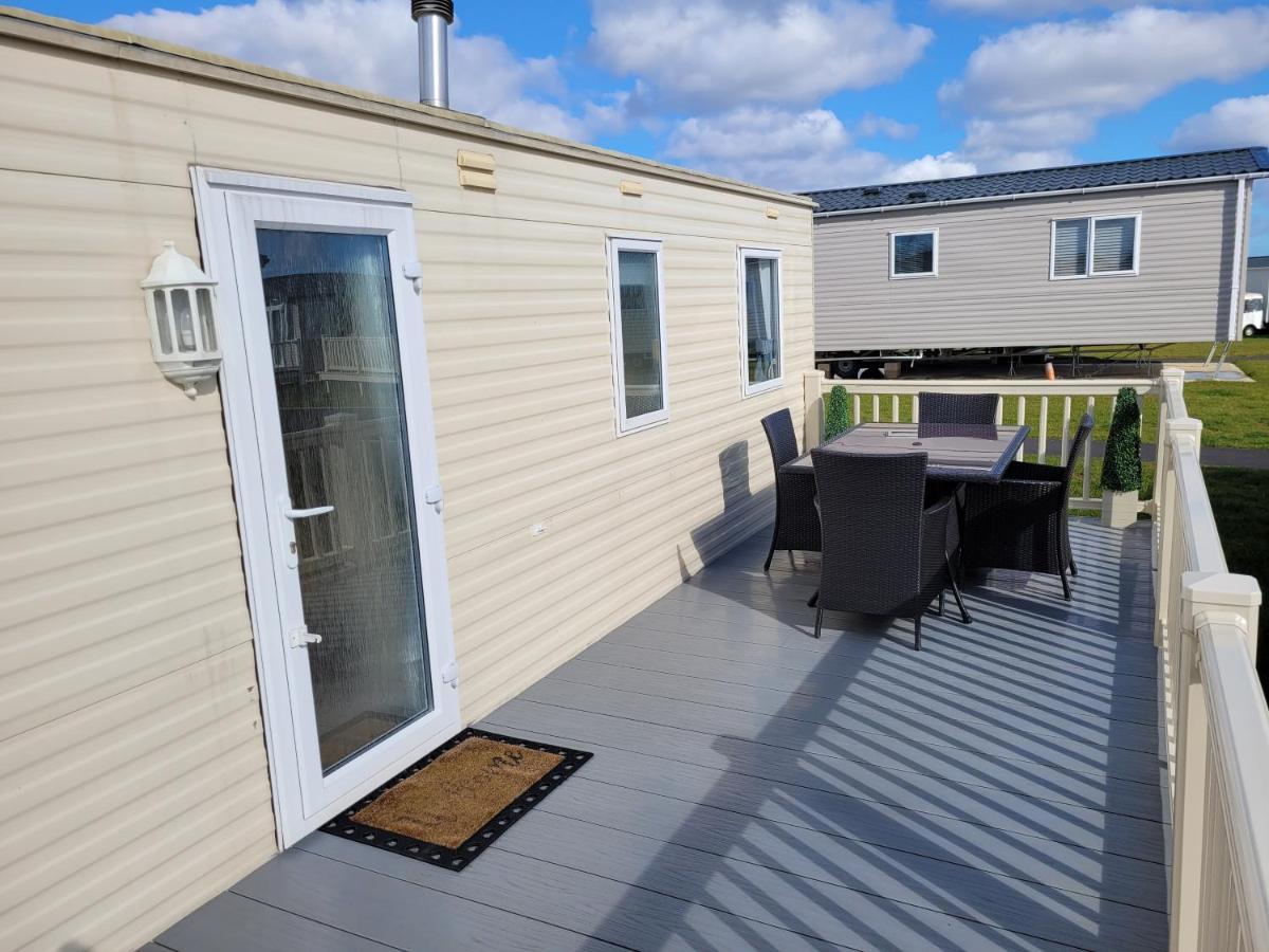 Living Easy Staycations At Tattershall Lakes Ngoại thất bức ảnh