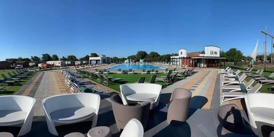 Living Easy Staycations At Tattershall Lakes Ngoại thất bức ảnh